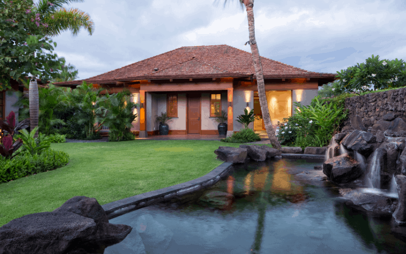custom-home-in-hawaii-patio-